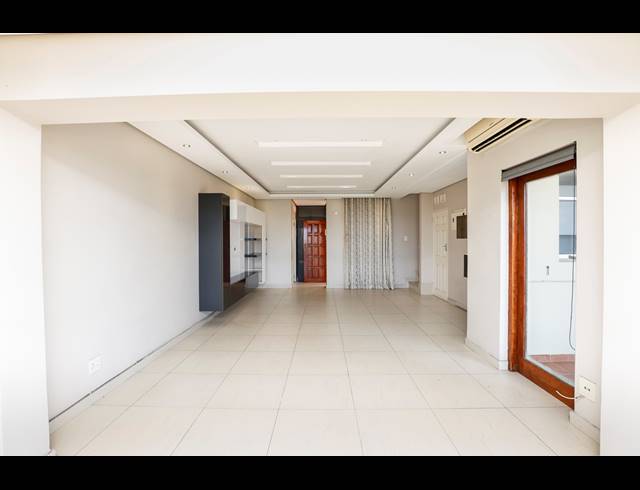 2 BEDROOM SECTIONAL TITLE FOR SALE IN ATHLONE